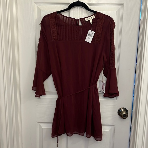 Jessica Simpson Maternity burgundy top size L bell sleeves lace detail - Picture 1 of 12